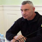 Кличко другий рік поспіль закликав киян виїжджати з міста через «важку зиму»