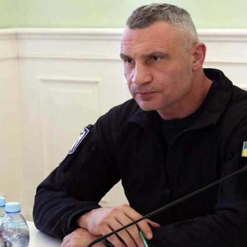 Кличко другий рік поспіль закликав киян виїжджати з міста через «важку зиму»