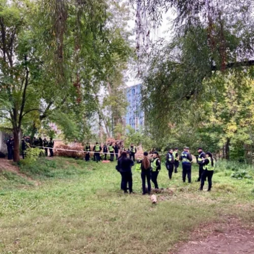 Поліція розслідує травмування поліцейської та активістки під час акції протесту на Теремках