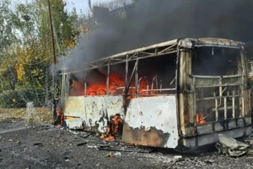 Після загибелі 30 людей унаслідок удару по автобусу в Краматорську та Слов’янську зупинили роботу транспорту